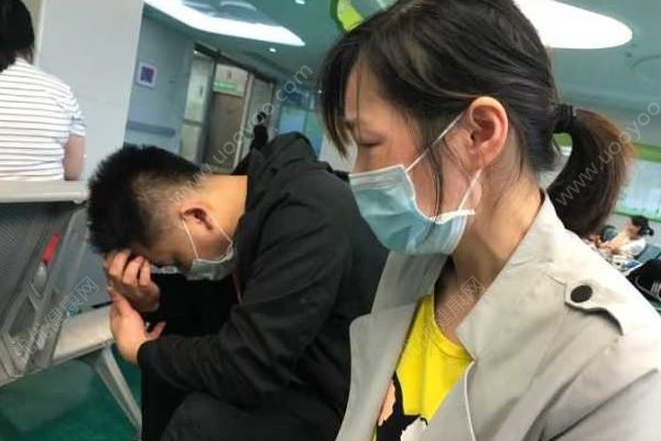 4歲男孩一屁股坐進開水桶，全身65%燙傷，燙傷急救處理方法(2)