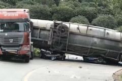 廣東惠州發(fā)生慘烈交通事故 已確認(rèn)9人遇難，躲避大車技巧[多圖]