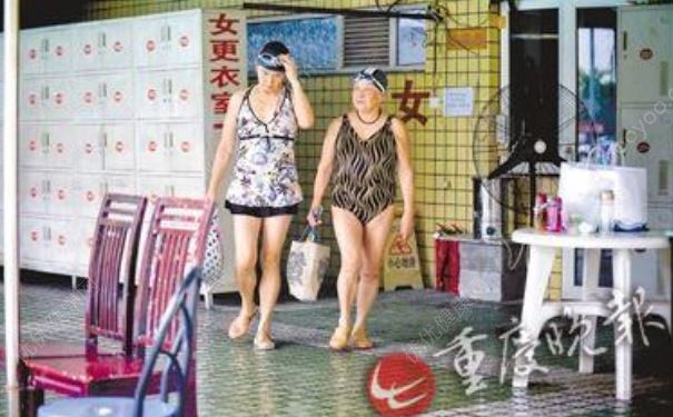 88歲老婆婆堅(jiān)持游泳28年，希望90歲還能跳臺(tái)跳水(3)