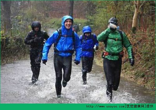 登山時下暴雨怎么辦？登山時如何預(yù)防危險(xiǎn)？(2)