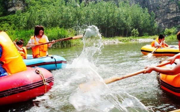 漂流可以三個(gè)人嗎？漂流能坐幾個(gè)人？(2)