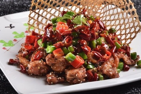 兔肉的營養(yǎng)功效有哪些？這樣吃兔肉美味又營養(yǎng)(1)