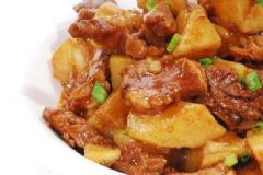 土豆燒肉怎么做好吃？土豆燒肉的做法有哪些？[圖]