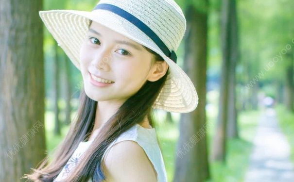 18歲胸小還會發(fā)育嗎？18歲女生胸小要怎么變大？(1)