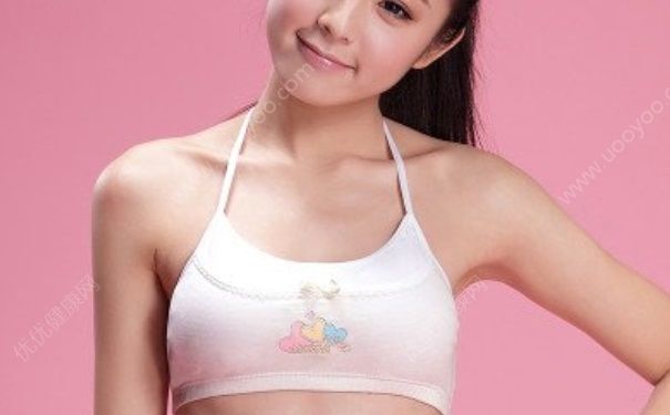 高中女生的胸部多大正常？高中女生乳房小正常嗎？(2)