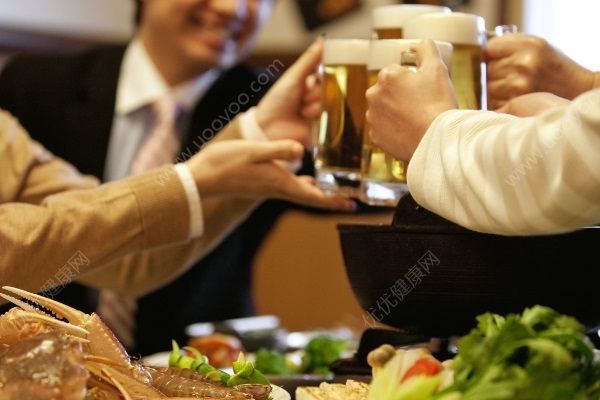 春節(jié)過年聚餐多，節(jié)日聚餐飲食要注意些什么？(4)