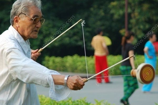 105歲老人能背誦180字長(zhǎng)聯(lián)，老年人記憶力下降怎么辦？(2)