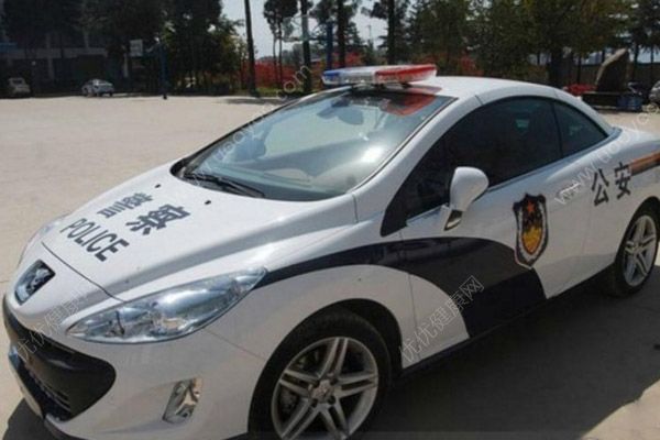 女童游玩中暑暈厥，交警駕車開道送醫(yī)，如何預(yù)防兒童中暑？(1)