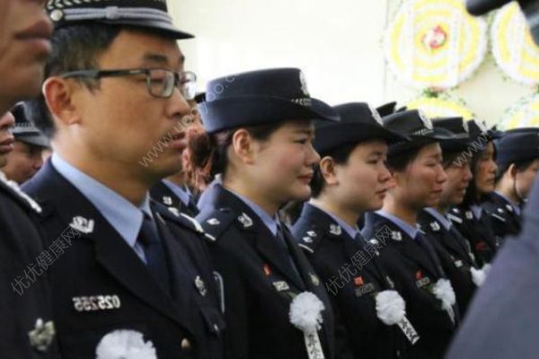 民警殉職女兒剛滿100天！因勞累過度突發(fā)心臟??！(4)