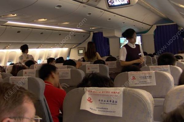 雙流機場遭入夏首場雷暴：萬余乘客滯留，航班預計順延4小時(3)