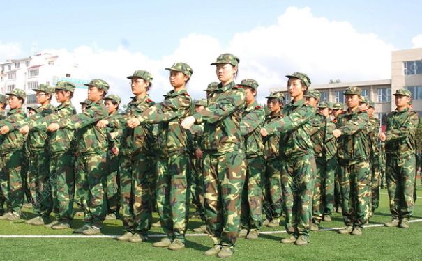 大學軍訓能化妝嗎？軍訓可以化妝嗎？(3)