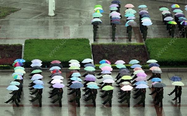 軍訓下雨了怎么辦？軍訓下雨還會訓練嗎？(4)