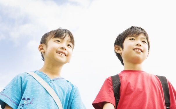 怎么讓12歲女孩喜歡我？怎么讓女孩子喜歡自己？(1)