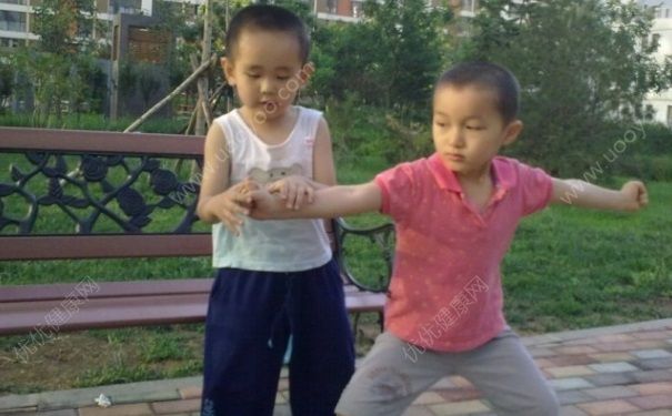 5歲男孩身高體重標(biāo)準(zhǔn)是多少？5歲男孩正常身高體重標(biāo)準(zhǔn)是多少？(3)