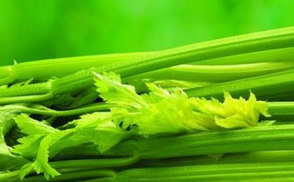 芹菜怎么吃對(duì)身體好？芹菜治病的吃法？(1)