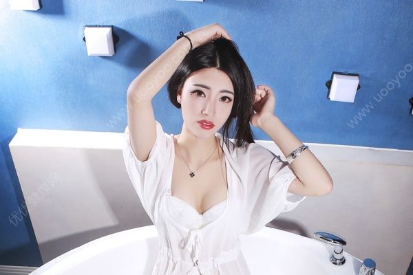 女生乳頭有白色東西是怎么回事？女生乳頭有白色分泌物怎么辦？(3)