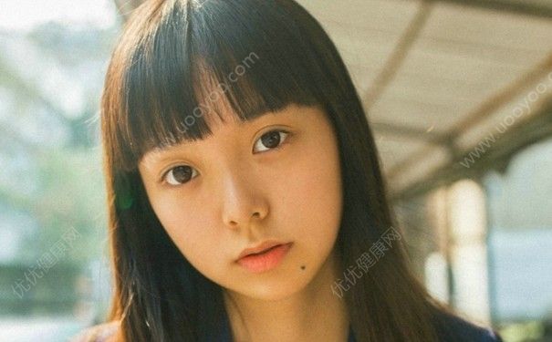 15歲女孩月經(jīng)不正常怎么辦？15歲月經(jīng)不規(guī)律是為什么？(4)