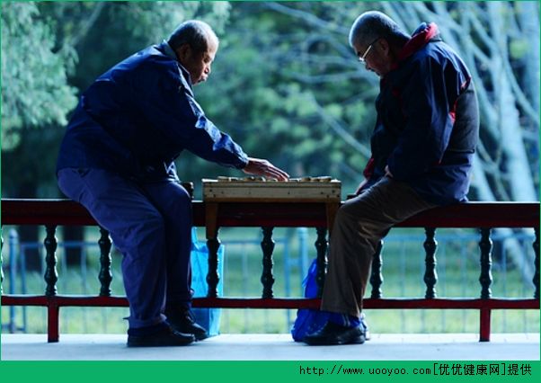 老人下棋好不好？老人下棋樂趣多(2)