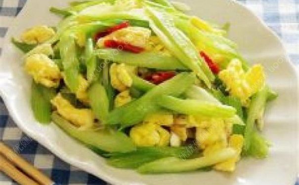 芹菜怎么吃有營養(yǎng)？怎么吃芹菜營養(yǎng)價值高？(3)