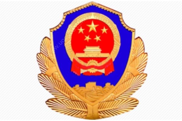 手機(jī)拍民警被毆打 大學(xué)生怎樣保護(hù)自己？(2)