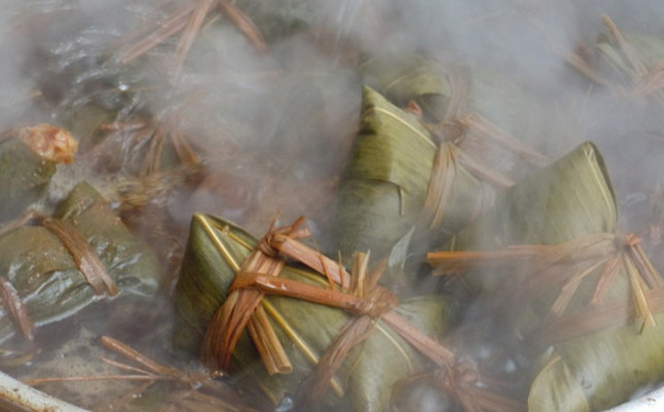 煮粽子用冷水還是熱水？煮粽子的方法與步驟(1)