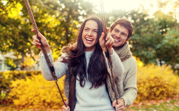 男人怎樣才能獲得女人的好感？博取女人的芳心該怎么做？(1)