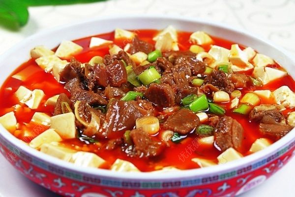 麻婆牛肉豆腐的做法是什么？制作麻婆牛肉豆腐有什么技巧？(1)