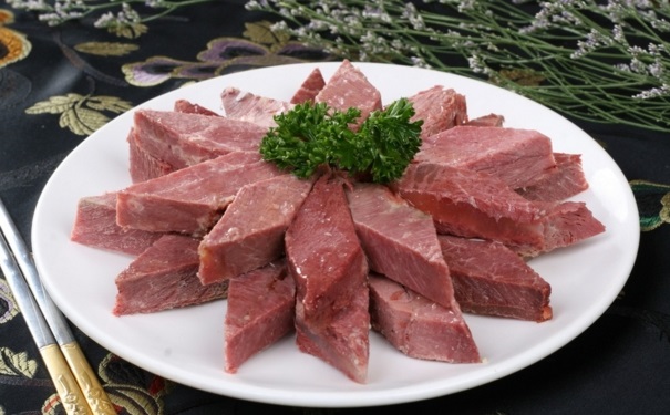 讓牛肉變嫩的妙招有哪些？如何烹飪牛肉肉質(zhì)鮮嫩可口？(1)