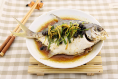 鯧魚有哪些營養(yǎng)價(jià)值？鯧魚有哪些功效？[圖]