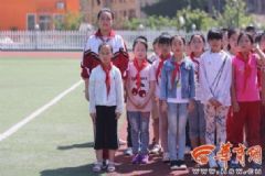 10歲女孩身高1.72米，為什么有的人長(zhǎng)的很高？[多圖]