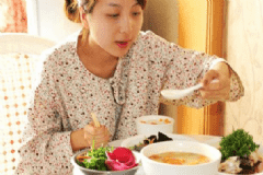 月子里的飲食誤區(qū)有哪些？產婦坐月子可以洗頭嗎？[圖]