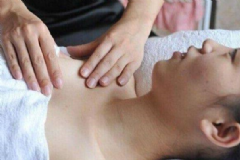 產(chǎn)后催乳怎么按摩？有哪些好的催乳方法呢？[圖]