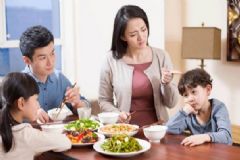 孩子偏食不吃青菜怎么辦？糾正孩子挑食的方法有哪些？[圖]