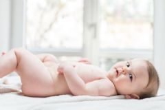 母乳性腹瀉的寶寶怎么改善？寶寶喝母乳拉肚子怎么辦？[圖]