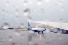 下雨可以坐飛機嗎？下雨飛機能正常起飛嗎？[多圖]