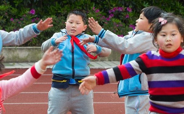 青少年肥胖人數(shù)增加10倍，怎樣預(yù)防青少年長胖？(2)