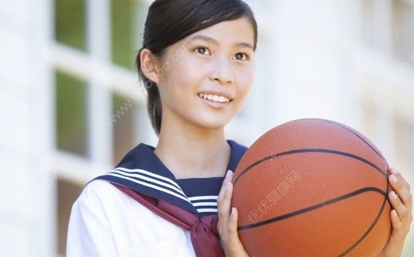 高中女生打籃球可以長高嗎？高中女生怎么快速長高？(1)