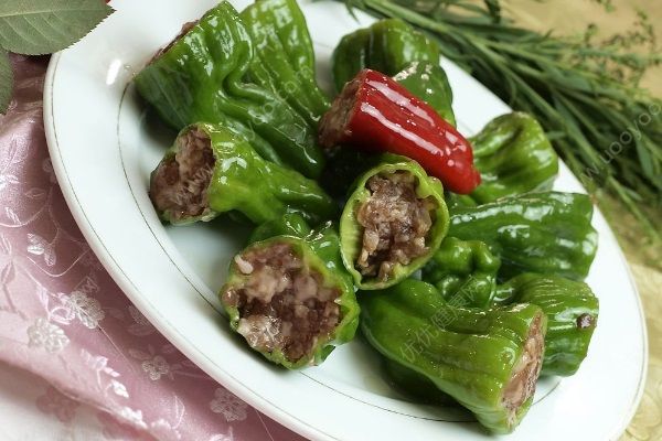 辣椒里面塞肉餡叫什么菜？辣椒里面塞肉餡怎么做？(1)