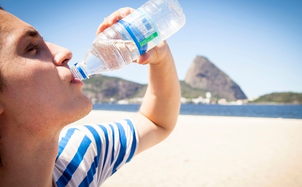 夏季中暑飲食要注意什么？夏季中暑的飲食禁忌有哪些？(1)