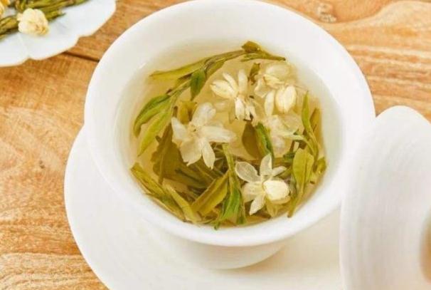 茉莉花茶的作用有哪些？茉莉花茶上火嗎？